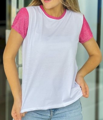 Camiseta feminina blusinha lurex com brilho na manga e gola personalizada como desejar  Cor Rosa  Tamanho P