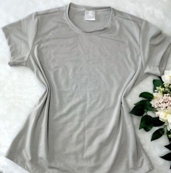 Camiseta feminina blusinha babylook personalizada como desejar Cor Cinza Tamanho P